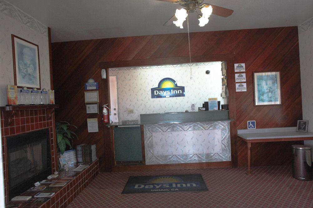 Days Inn By Wyndham Юкайа Экстерьер фото